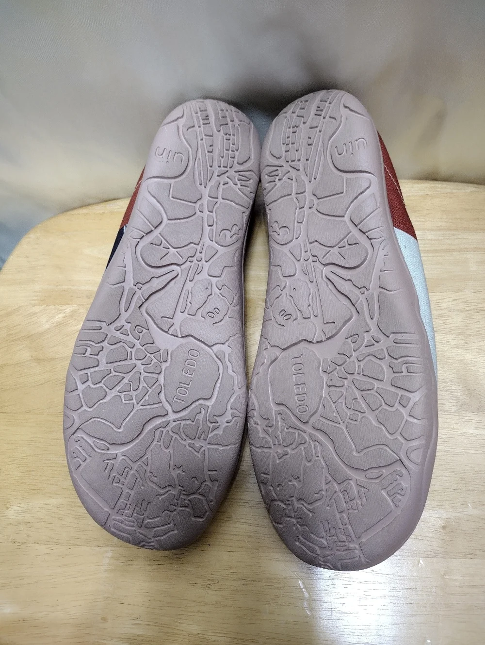 Men's Size 12 UIN Slip On Travel Walking Shoes Canvas Comfortable Loafers